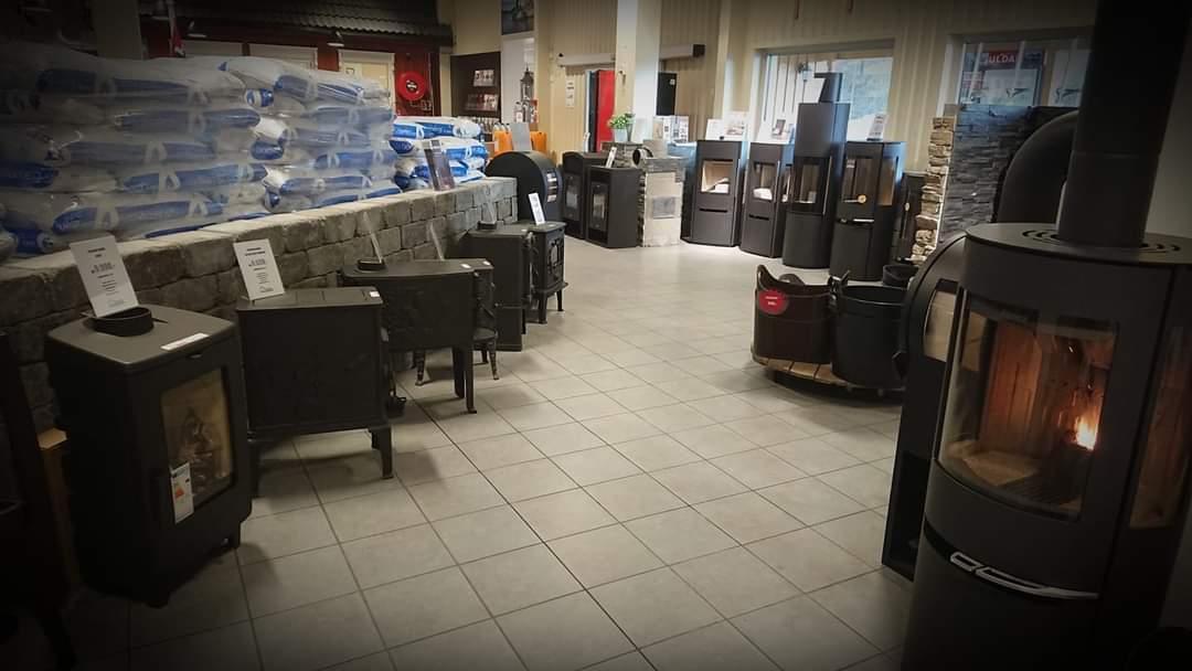 Vedovn i bruk i en stue